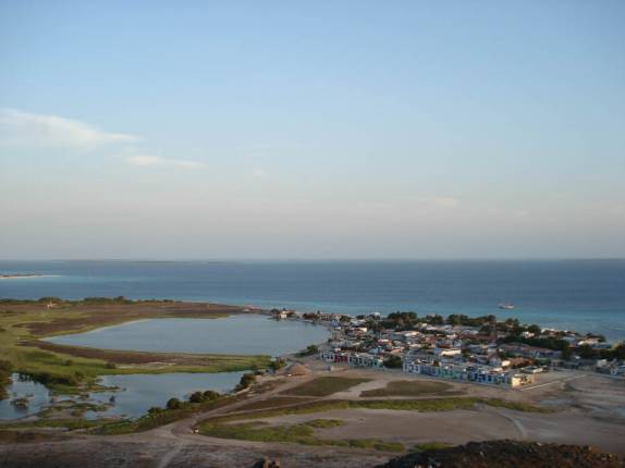 Visão da única vila em Los Roques, arquipélago no litoral venezuelano